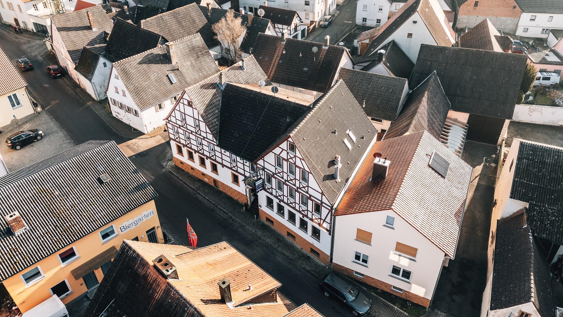 Hotel Krone Tauberrettersheim Exteriör bild