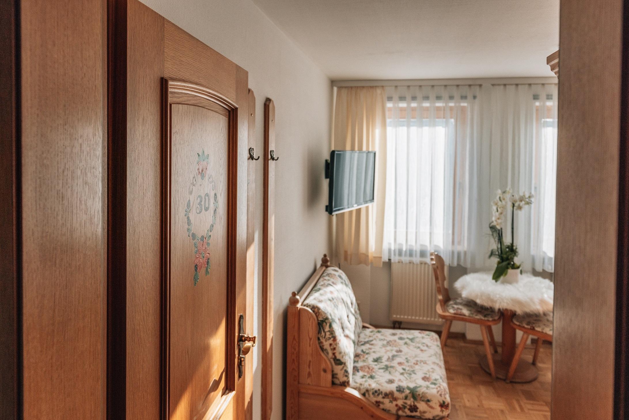 Hotel Krone Tauberrettersheim Exteriör bild
