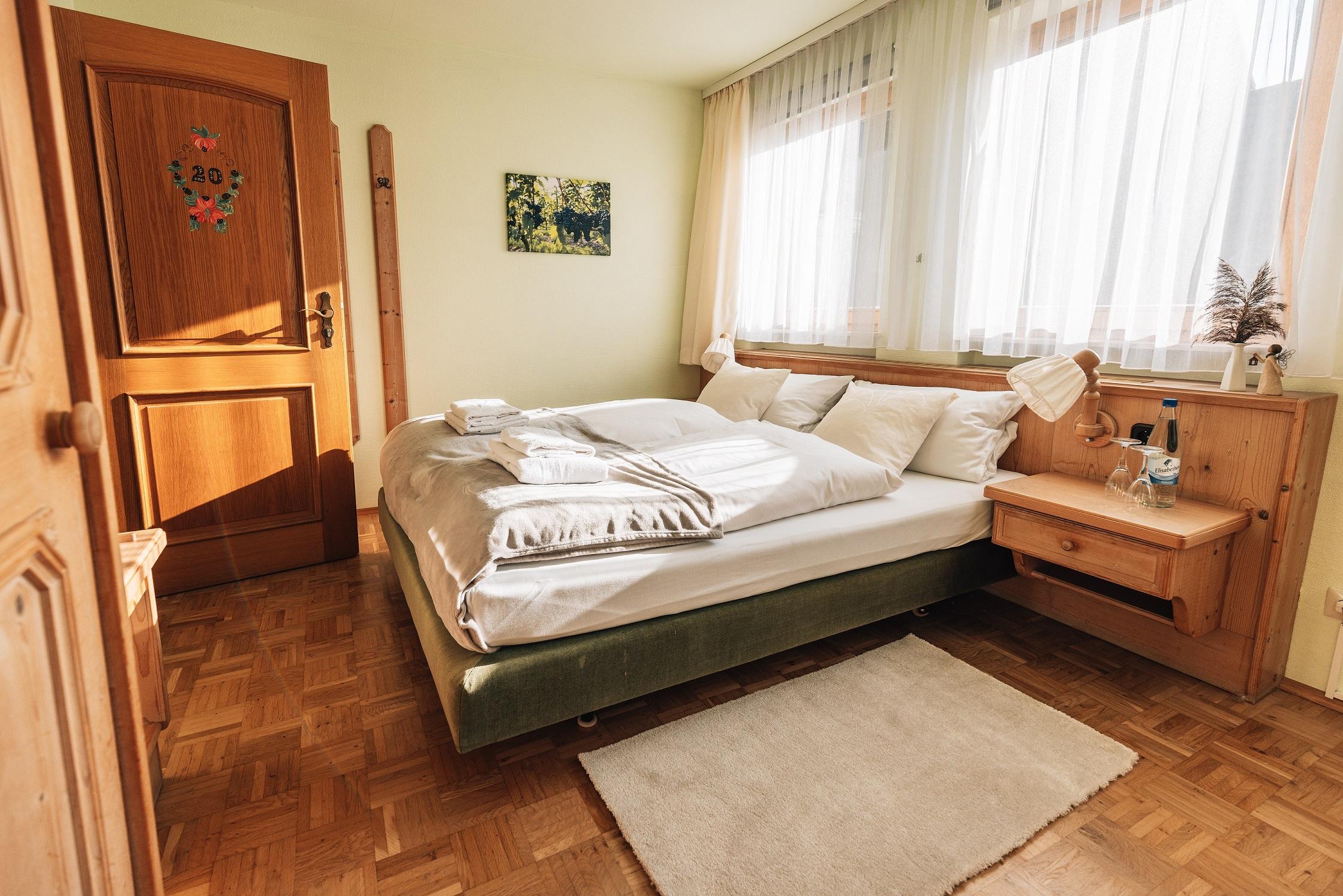 Hotel Krone Tauberrettersheim Exteriör bild